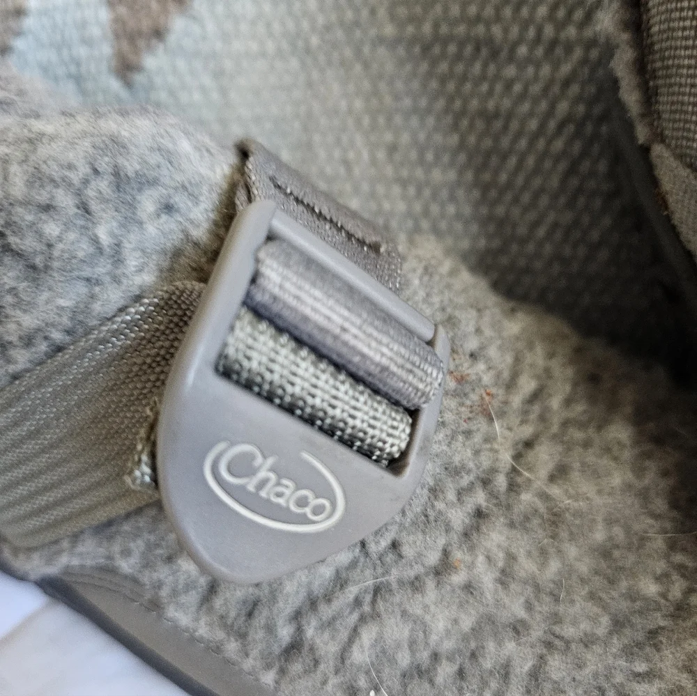 Chacos Ramble Fluff bootie. Shearling Cozy Gray Kids Sz 1. Unisex - Picture 11 of 11